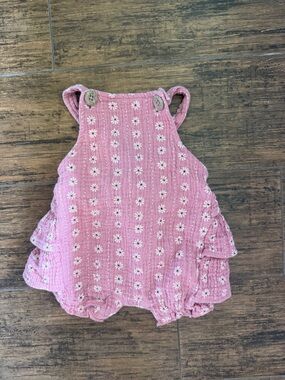 Emily & Oliver one piece baby 6-9 months